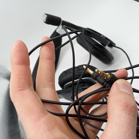 Plantronics headset with mic - Picture 7 of 7